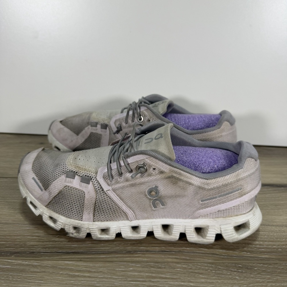 On Cloud 5 Running Shoes Womens Size 8 Lily Frost Purple Lavender
